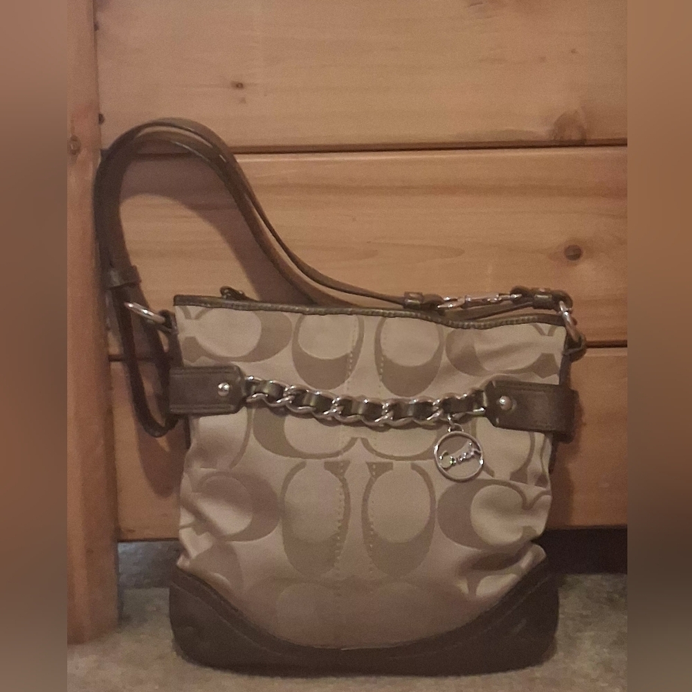 COACH TAN/KHAKI/BROWN METALLIC VINTAGE SIGNATURE CONVERTABLE BAG.